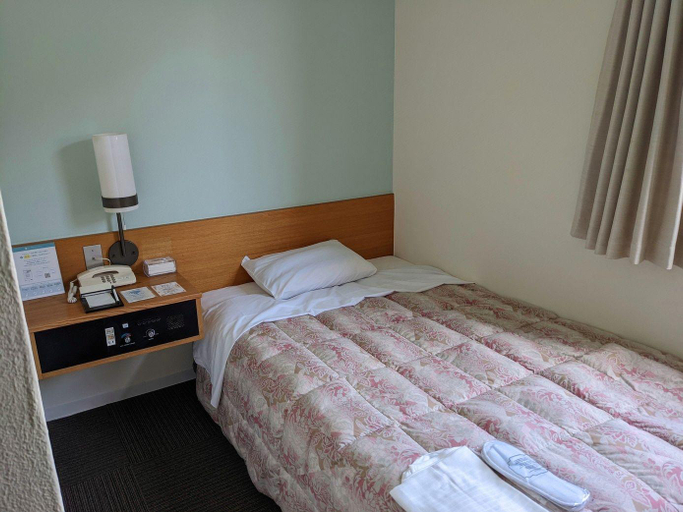 Bedroom 2, Mihara Kokusai Hotel, Mihara