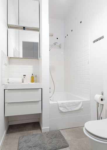 Bathroom, RentPlanet - Apartament Mirów II, Warsaw