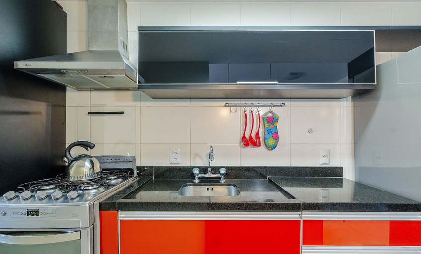 Private kitchen 4, Apto Moderno c/ Churrasq. e Garagem UCR0505, Porto Alegre