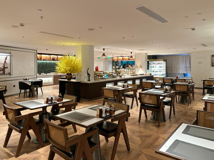 Restaurant 5, UrCove by Hyatt Shanghai on the Bund, Shanghai