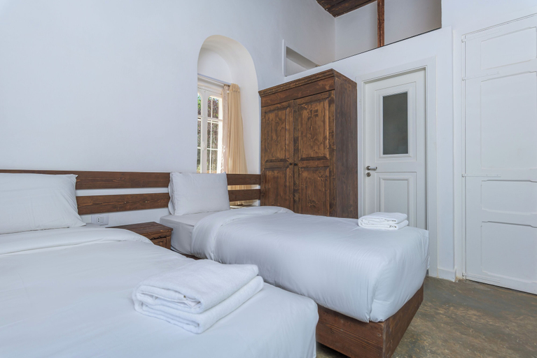 Room 5, LAuberge de Douma Full House in Batroun, Batroun