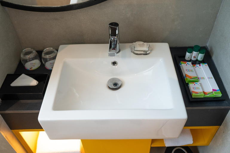 Bathroom 4, Zibe Luxe Kakinada by GRT hotels, East Godavari