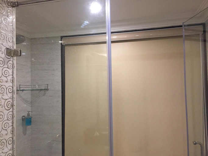 Bathroom 5, Regency Kanchipuram by GRT Hotels, Kancheepuram
