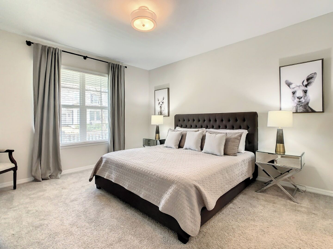 Room 2, Fairytale Mansion 6BR Arcade & Pool, Osceola