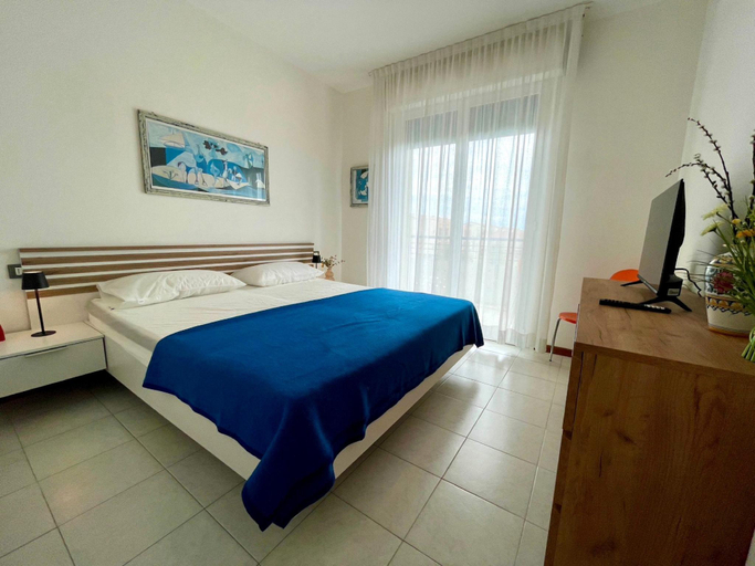 Bedroom 2, Luminous apartment with balcony and pool by Beahost Rentals, Venezia
