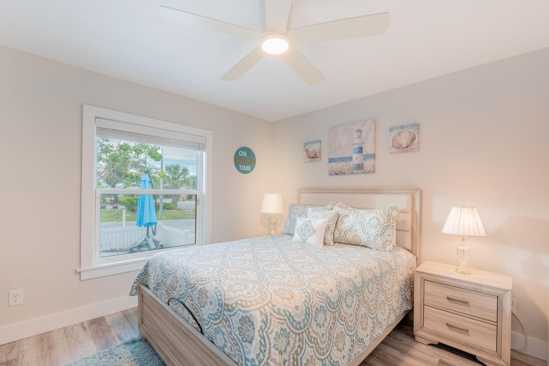 Room 3, Beach Haven North 122, Lee