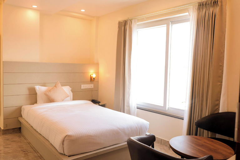 Bedroom 3, GREEN HILLS HOTEL, Pithoragarh