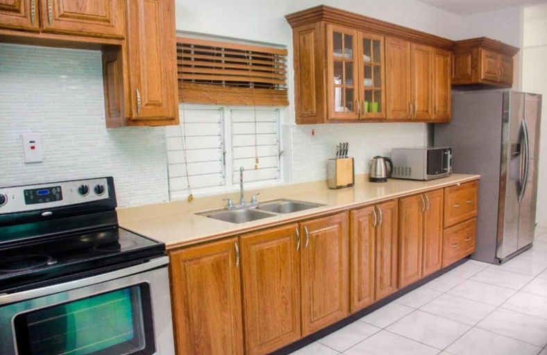 Others 4, Kensington Place New Kingston Apartment