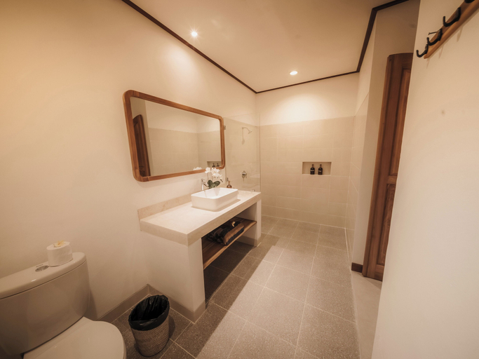 Bathroom 2, Hiraya Uluwatu, Badung