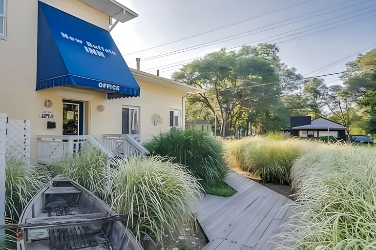 Exterior & Views, New Buffalo Inn & Spa, Berrien