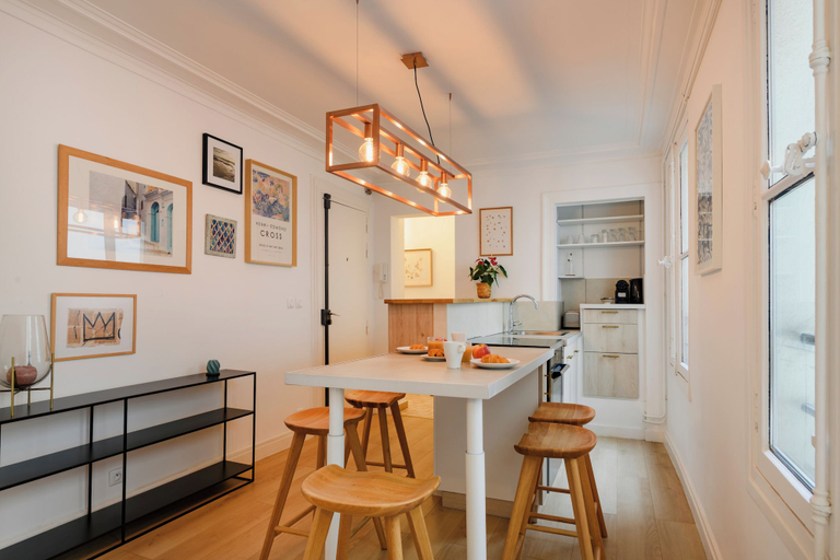 Private kitchen, Paris Center Rivoli residence, Paris
