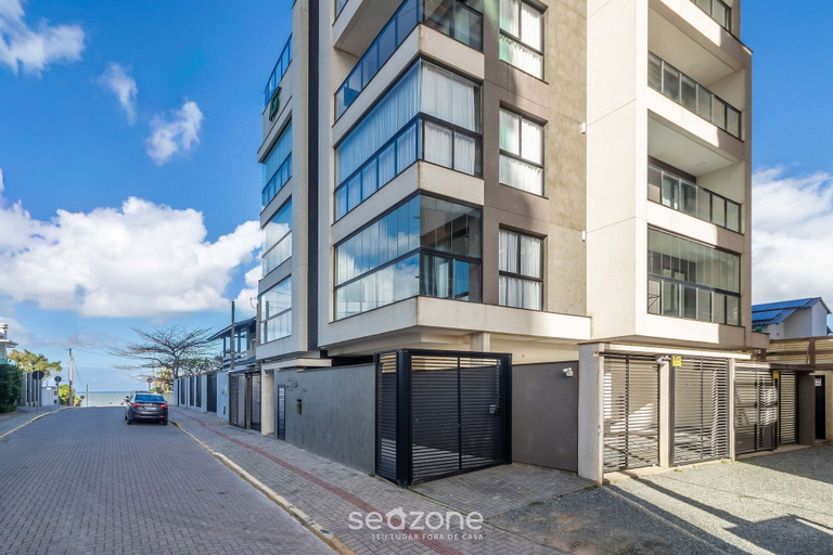 Front of property, Fully Equipped and Modern Apartments 100m From the Beach - Rpos, Piçarras