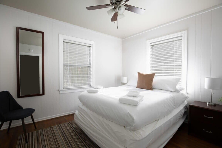 Room 2, 21st Ave Bham Bungalow, Jefferson