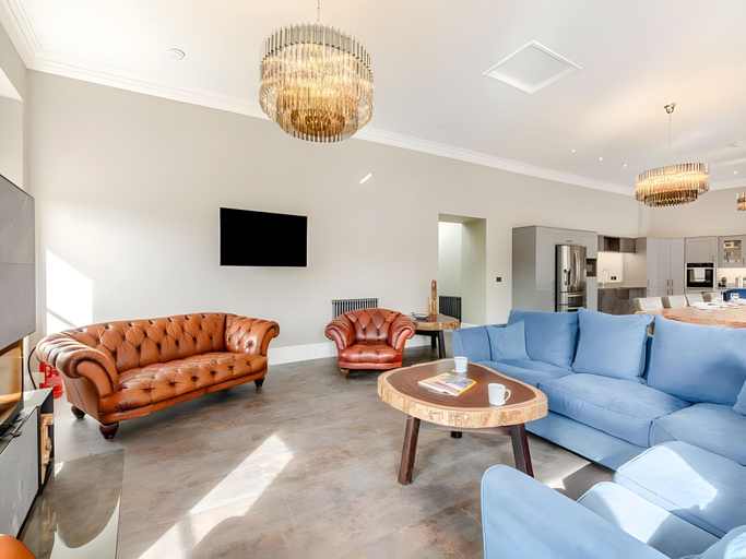 Others 5, Eye Mouth Luxury Stays, Scottish Borders