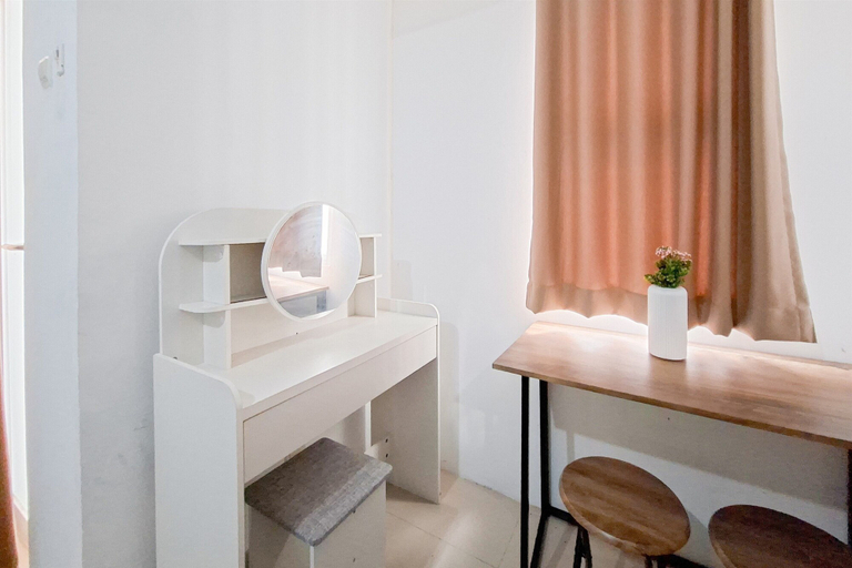 Interior, Minimalist Studio At Urbantown Serpong Apartment, Tangerang Selatan