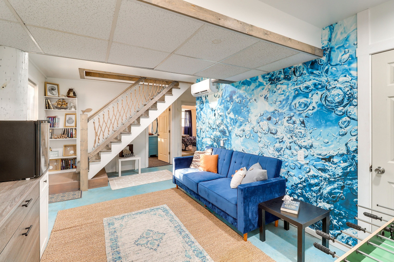 Living area 3, Beach Plum Manor 4 Bed 2 Bath with Stargazing Dome Home across from Beach, Sussex
