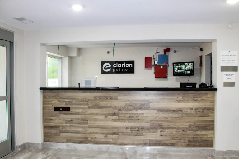 Public Area 2, Clarion Pointe Bettendorf - Quad Cities, Scott
