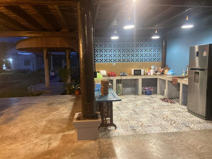5, Dalasone Pool Villa with Stunning Mountain View, Vangvieng