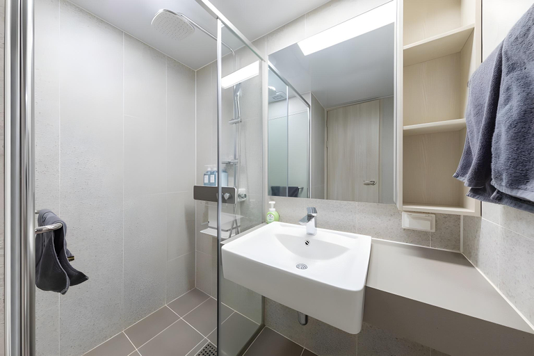 Bathroom 2, Sokcho Summit Bay 1504, Goseong