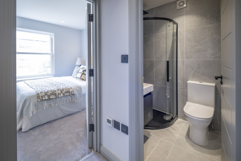Bathroom 2, Threefold on Ashmore, London
