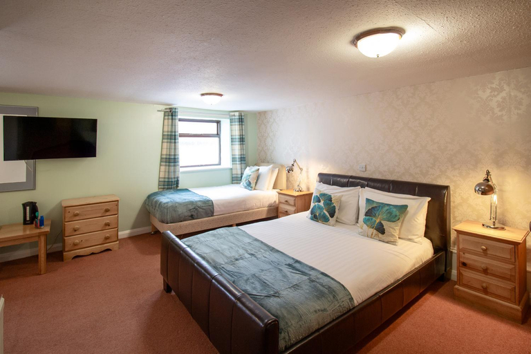 Bedroom 3, Newton House Hotel, Derbyshire