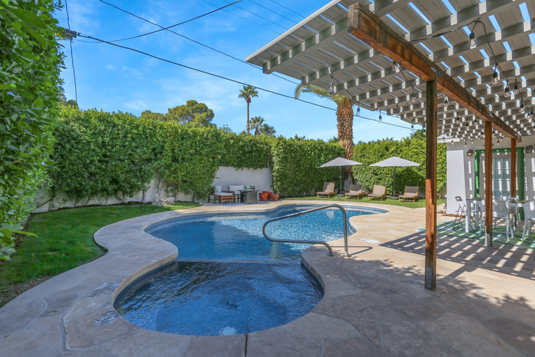 Pool 2, Petite Private Bungalow, Riverside