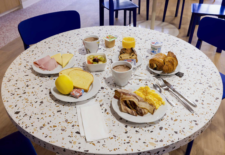 Food & Drinks 4, B&B HOTEL Perpignan Centre, Pyrénées-Orientales