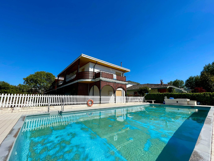 Sport & Beauty 2, Gorgeous Villa for 8 with pool by Beahost Rentals, Venezia