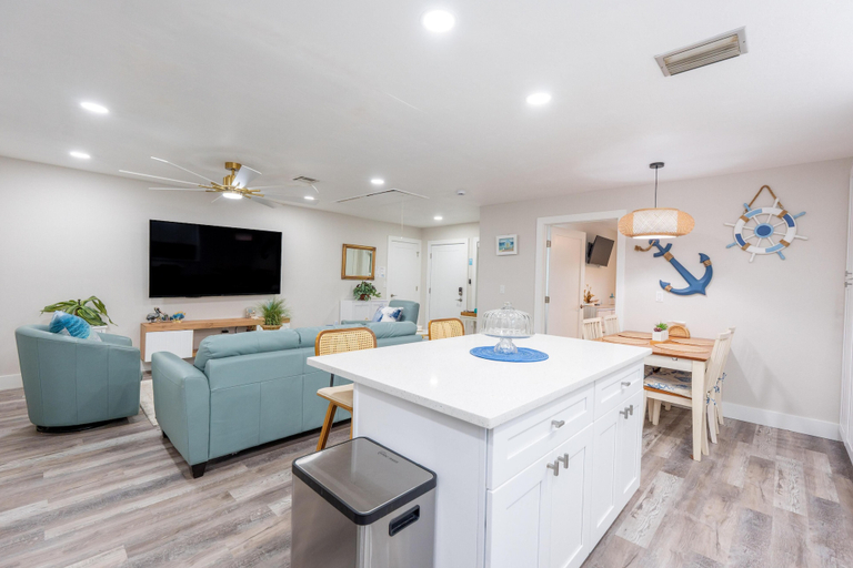 Primary image, Beach Haven North 122, Lee