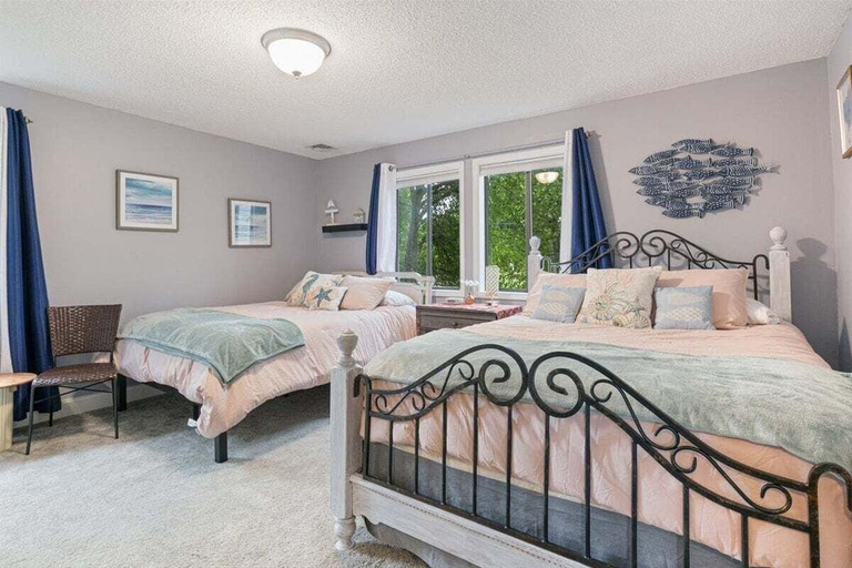 Room 3, Lakefront Osage Beach Condo + Workspace w/ Pool Views, Camden