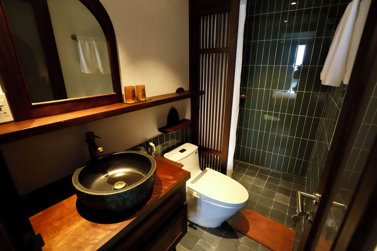 Bathroom 3, Maison Nha 16 Nguyen Khuyen, Đống Đa