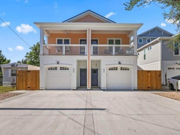 Exterior 3, Coral Cottage 3 Bedroom Duplex by RedAwning, New Hanover
