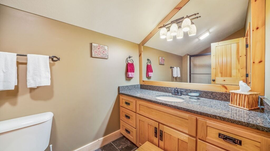 Bathroom 2, Hot Tub, Fire Pit, Awesome Loft & Amazing Views!, Morgan