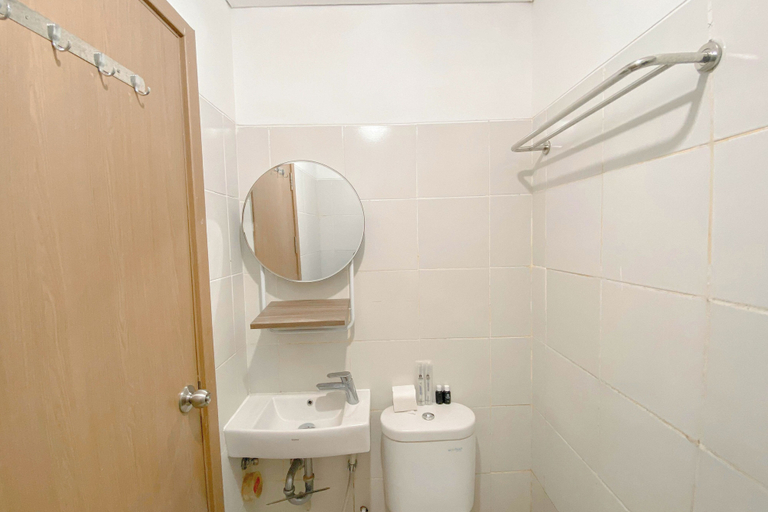 Bathroom 2, Modern 2Br Apartment At Cordova Edupartment Semarang, Semarang