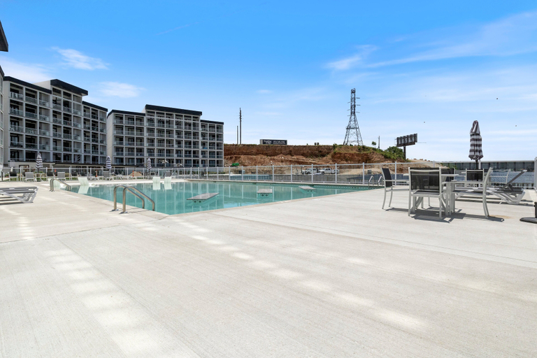 Pool 3, Amazing Top Floor Condo at Topsider Resort Community, Camden