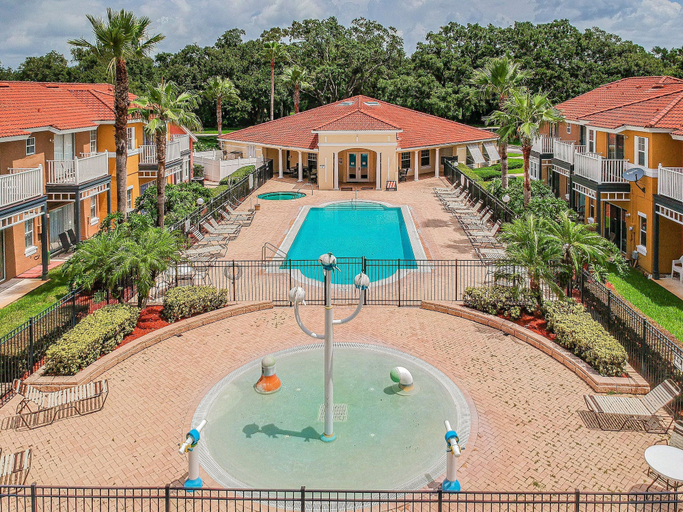 Pool 4, Carpet-free 4BR w/ Pool, 2 Master Bds, Near Disney, Osceola