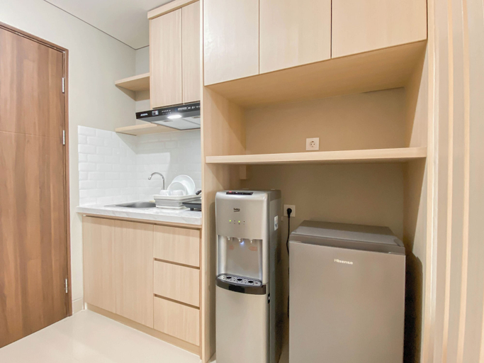 Private kitchen 3, Modern Studio At Lrt City Sentul - Royal Sentul Park Apartment, Bogor