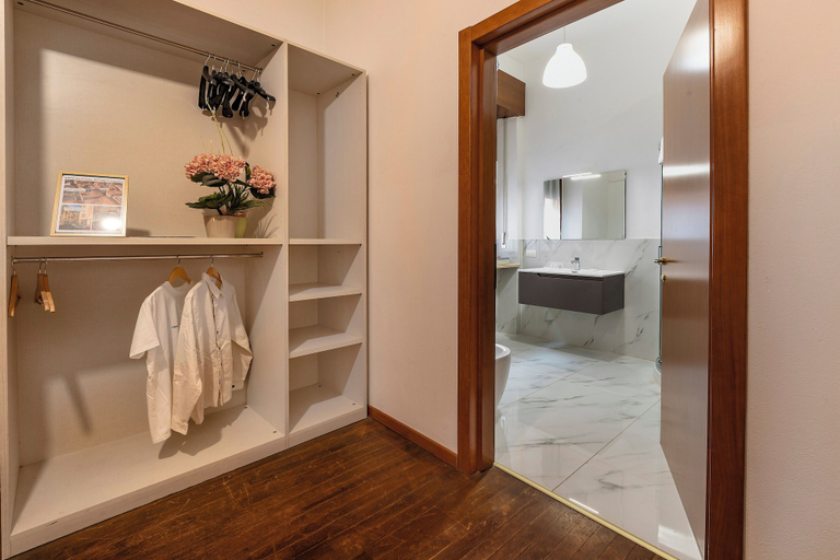 Others 4, Italianflat - Rentroom, Verona