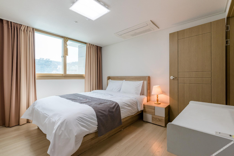 Bedroom 2, JS Residence Hotel Okpo, Geoje