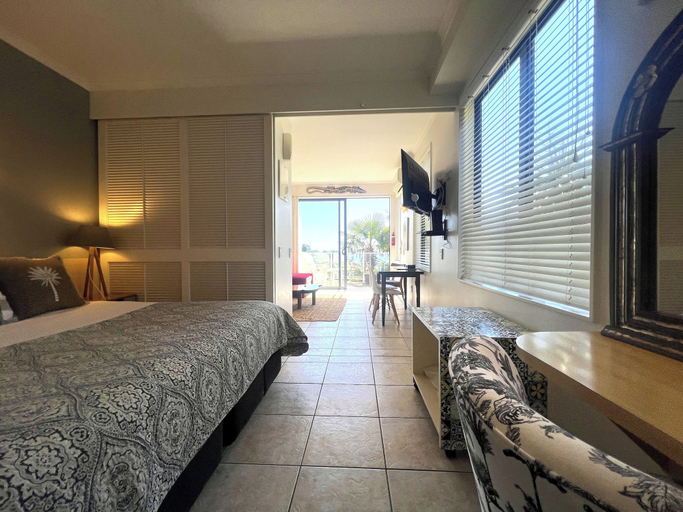 Room 2, Villa Aqua, Auckland