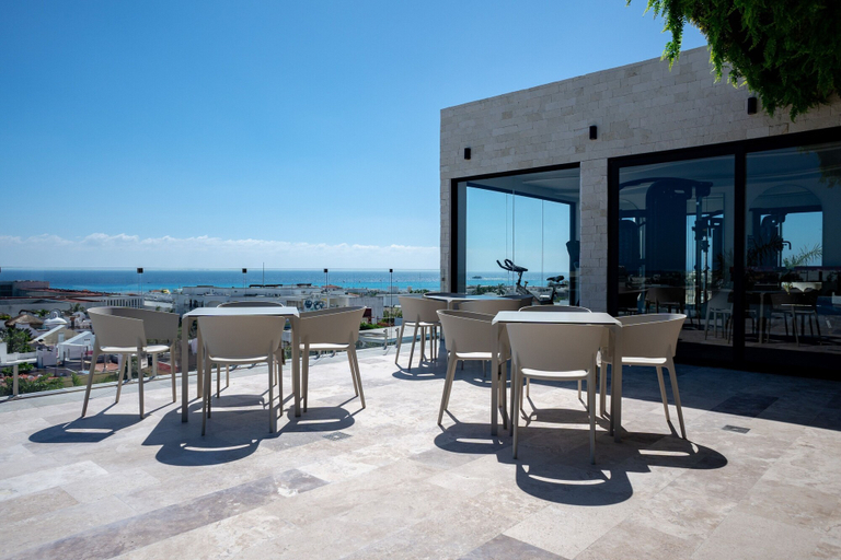 Outdoor dining 3, Menesse Town Tower 203 1 Bedroom Condo, Cozumel