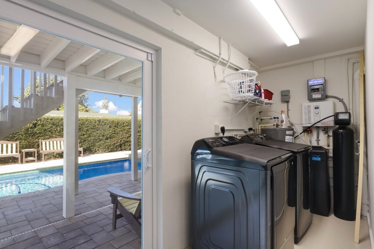 Interior, Surf Riders 4 Bedroom Home, Manatee