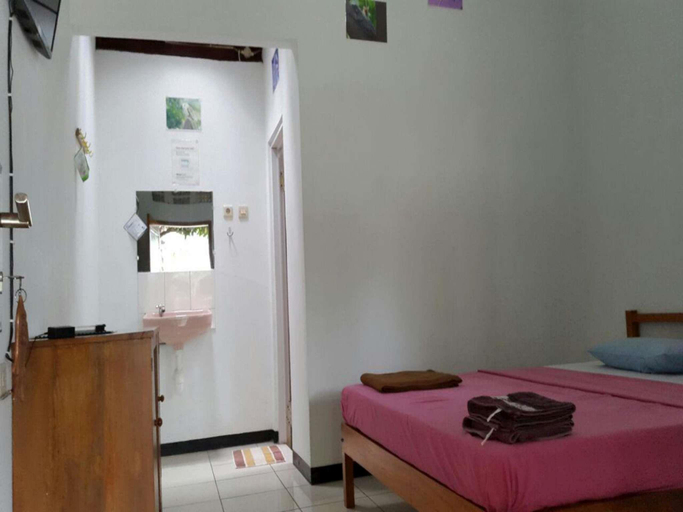 Bedroom 2, Pondok Wulan Guesthouse, Pangandaran