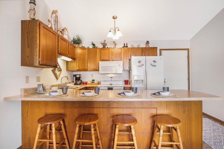 Private kitchen 2, Amazing Lakefront Pool On Coveted Horseshoe Bend!, Camden