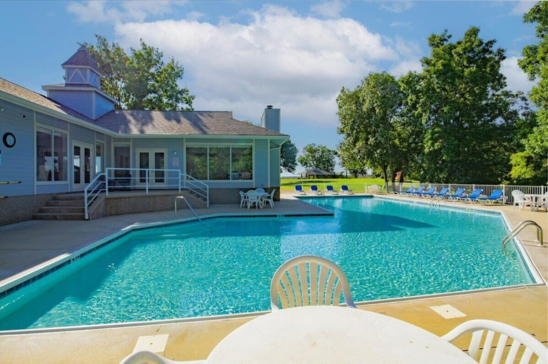 Pool 4, Lakefront Condo With 2 Pools, Courts, Trails & Patios at 12mm, Camden