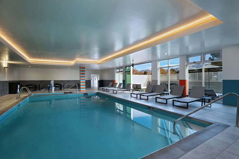 Sport & Beauty, Fairfield By Marriott Inn & Suites Albuquerque Uptown, Bernalillo