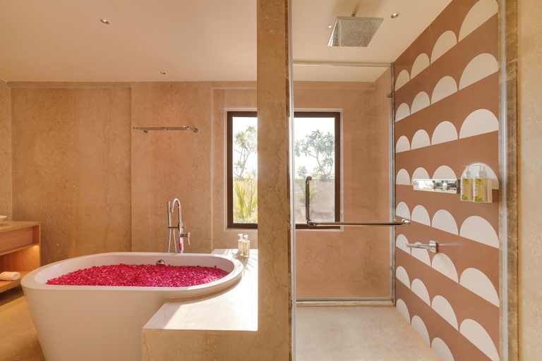 Bathroom 2, Lemon Tree Premier Thiruvananthapuram, Thiruvananthapuram