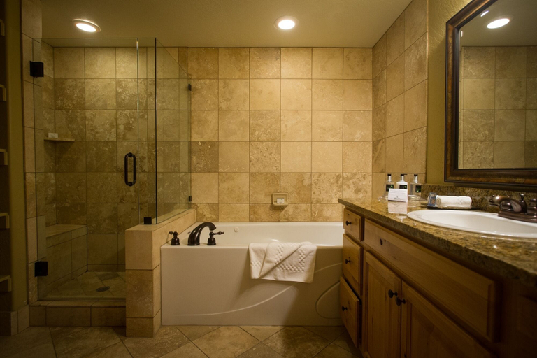 Bathroom 4, Valley Views with Loaded Bedrooms by RedAwning, Summit