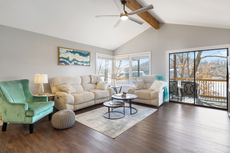Living area 3, Spacious, Central Location, Fire Pit, Boat Slip, Camden