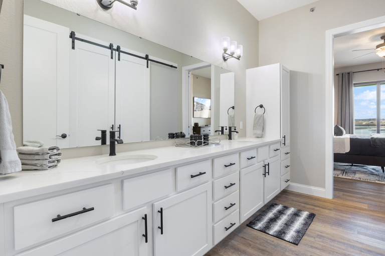 Bathroom 5, Scenic Views, Outdoor Grill & Dine, Fireplace, Games, Camden